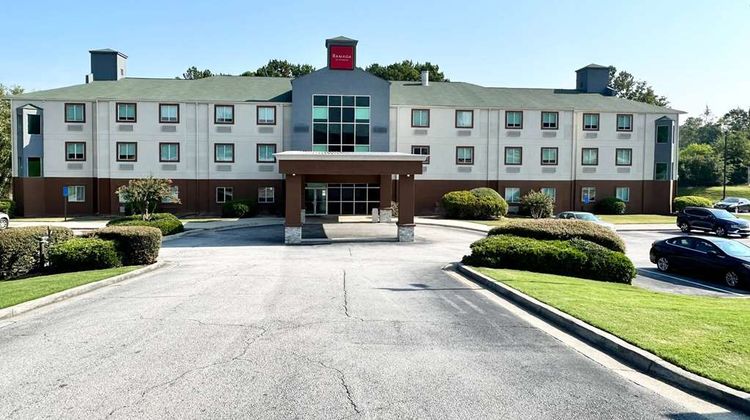 Ramada by Wyndham Lithia Springs Exterior