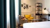 <b>Royal Hotel Room</b>. Images powered by <a href="https://iceportal.shijigroup.com/" title="IcePortal" target="_blank">IcePortal</a>.