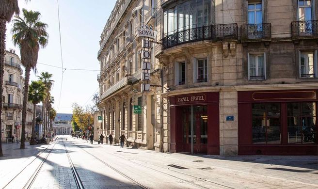 Royal Hotel Exterior