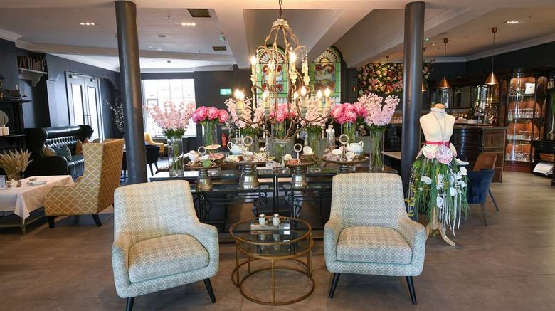 <b>Blarney Woollen Mills Hotel, BW Sig Coll Lobby</b>. Images powered by <a href="https://iceportal.shijigroup.com/" title="IcePortal" target="_blank">IcePortal</a>.