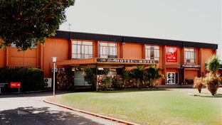 Barkly Hotel Motel