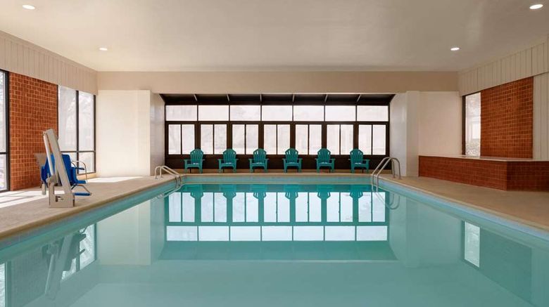 <b>Wingate by Wyndham Williamsburg Pool</b>. Images powered by <a href="https://iceportal.shijigroup.com/" title="IcePortal" target="_blank">IcePortal</a>.