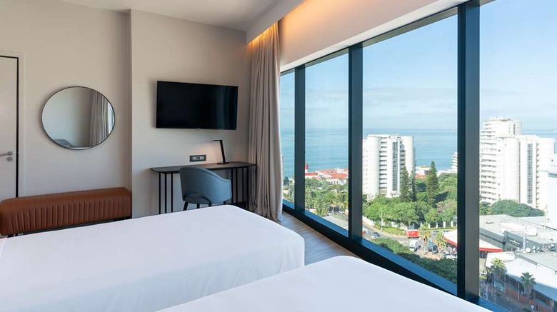 <b>Radisson Blu Hotel Durban Umhlanga Room</b>. Images powered by <a href="https://iceportal.shijigroup.com/" title="IcePortal" target="_blank">IcePortal</a>.