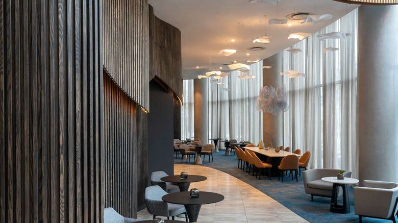 <b>Radisson Blu Hotel Durban Umhlanga Restaurant</b>. Images powered by <a href="https://iceportal.shijigroup.com/" title="IcePortal" target="_blank">IcePortal</a>.