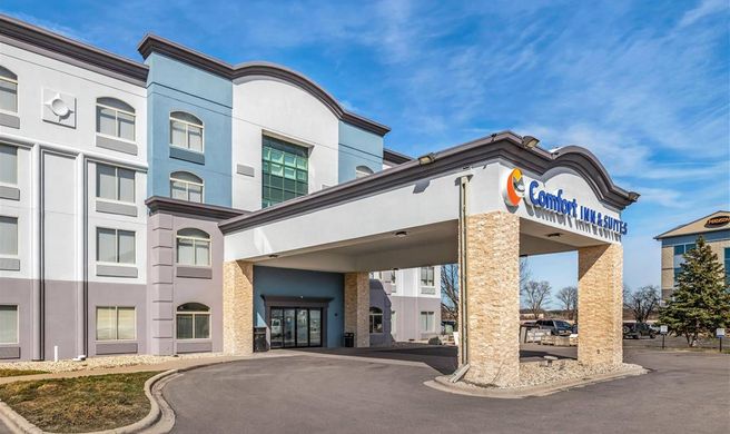 Comfort Inn & Suites Exterior