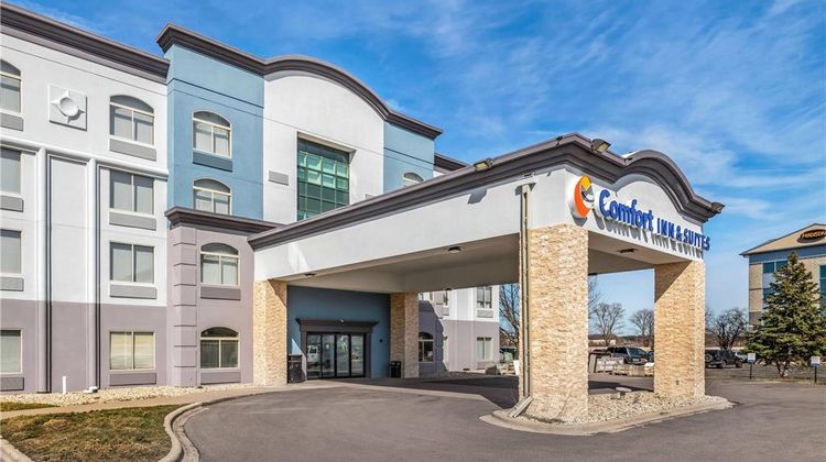 Comfort Inn & Suites Exterior