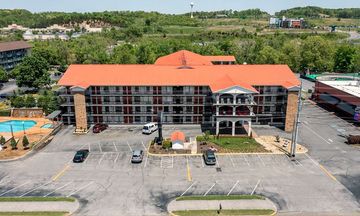 Americana Inn a Travelodge by Wyndham