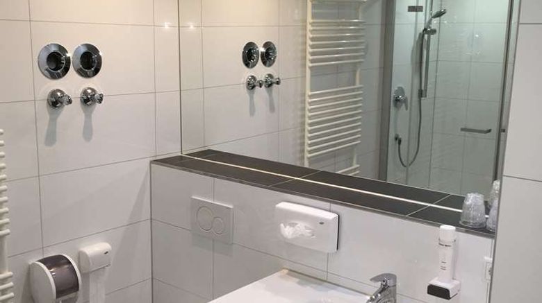 <b>Hotel Wandinger Hof Room</b>. Images powered by <a href="https://iceportal.shijigroup.com/" title="IcePortal" target="_blank">IcePortal</a>.