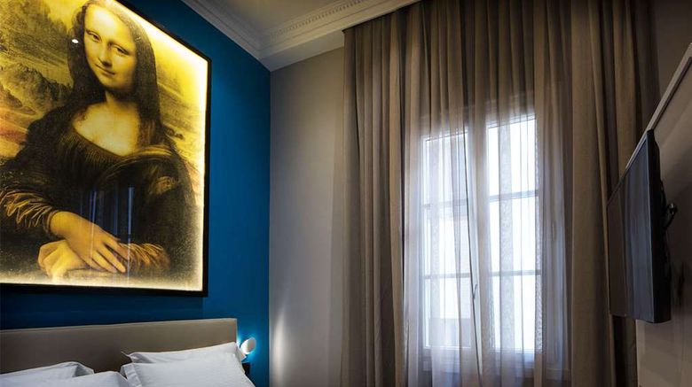 <b>The Frame Hotel Room</b>. Images powered by <a href="https://iceportal.shijigroup.com/" title="IcePortal" target="_blank">IcePortal</a>.