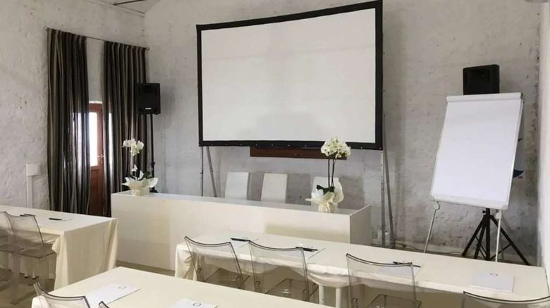 <b>Fattoria San Lorenzo - Tenuta Livia Meeting</b>. Images powered by <a href="https://iceportal.shijigroup.com/" title="IcePortal" target="_blank">IcePortal</a>.