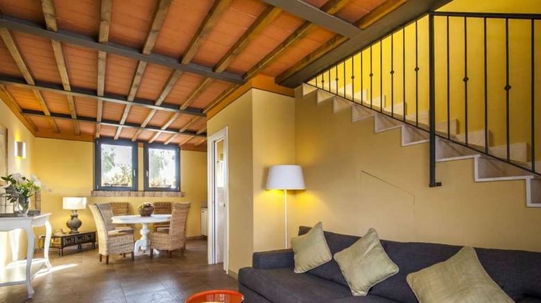 <b>Fattoria San Lorenzo - Tenuta Livia Room</b>. Images powered by <a href="https://iceportal.shijigroup.com/" title="IcePortal" target="_blank">IcePortal</a>.