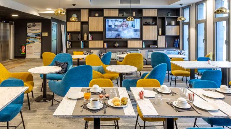 <b>Aparthotel Riviera Nice Aeroport Restaurant</b>. Images powered by <a href="https://iceportal.shijigroup.com/" title="IcePortal" target="_blank">IcePortal</a>.