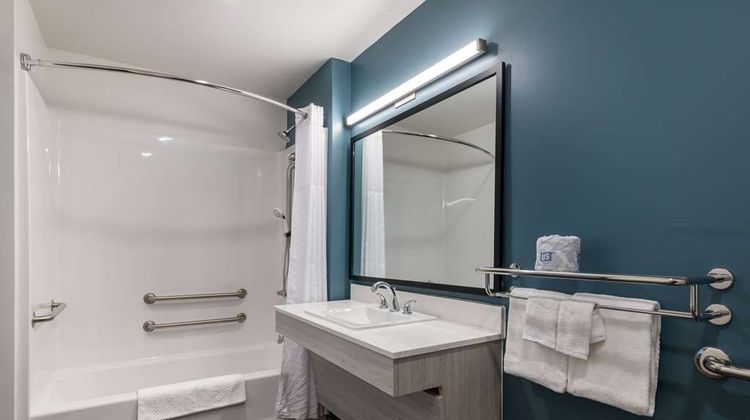 WoodSpring Suites-High Point North Suite