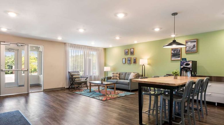 <b>WoodSpring Suites-High Point North Lobby</b>. Images powered by <a href="https://iceportal.shijigroup.com/" title="IcePortal" target="_blank">IcePortal</a>.
