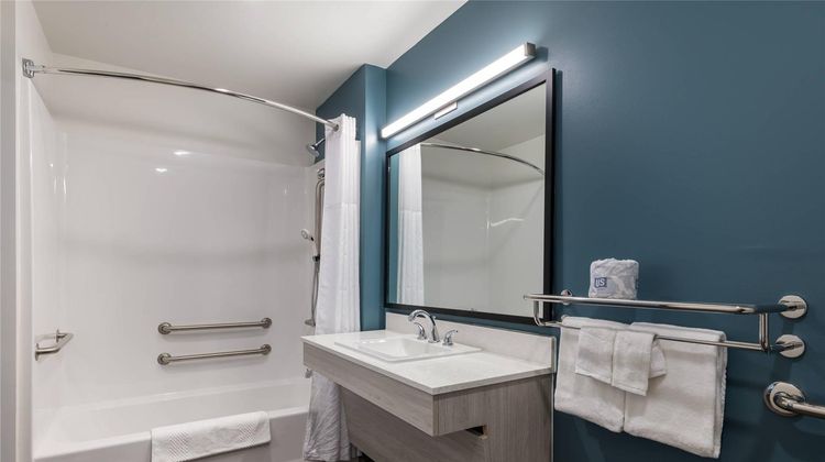 WoodSpring Suites-High Point North Suite