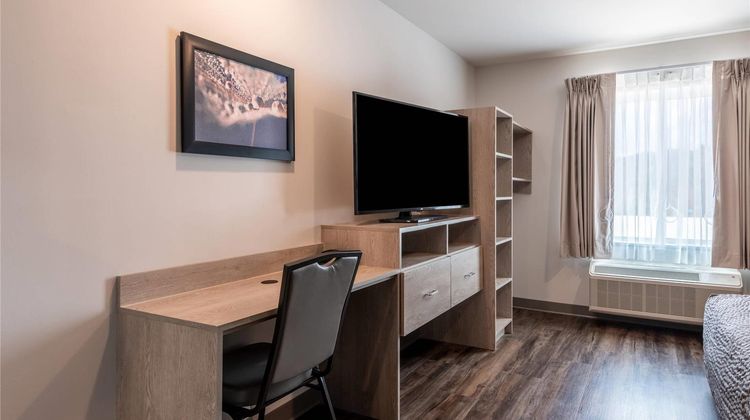 WoodSpring Suites-High Point North Room