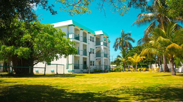 <b>Best Western Grand Baymen Gardens Exterior</b>. Images powered by <a href="https://iceportal.shijigroup.com/" title="IcePortal" target="_blank">IcePortal</a>.