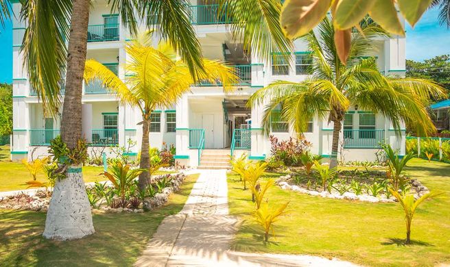Best Western Grand Baymen Gardens Exterior