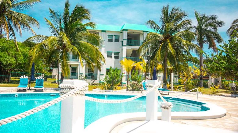 <b>Best Western Grand Baymen Gardens Pool</b>. Images powered by <a href="https://iceportal.shijigroup.com/" title="IcePortal" target="_blank">IcePortal</a>.