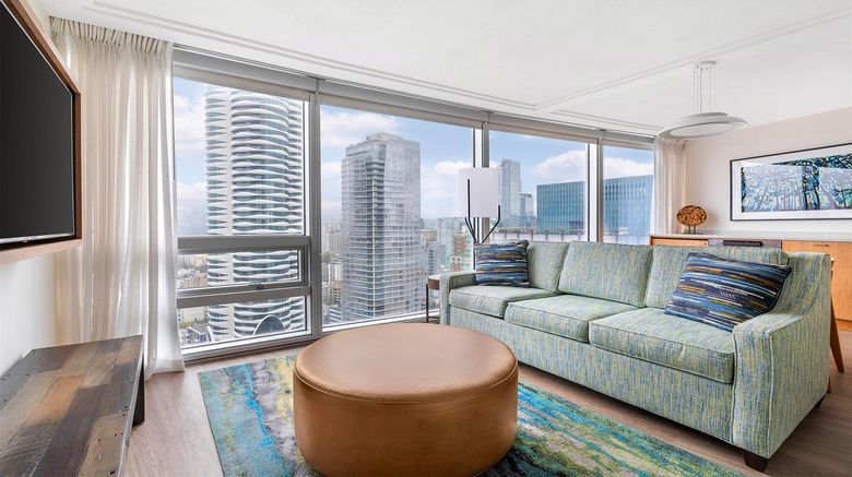 <b>Embarc Vancouver Room</b>. Images powered by <a href="https://iceportal.shijigroup.com/" title="IcePortal" target="_blank">IcePortal</a>.