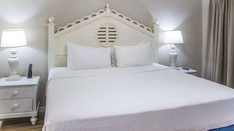 <b>Bryan's Spanish Cove Room</b>. Images powered by <a href="https://iceportal.shijigroup.com/" title="IcePortal" target="_blank">IcePortal</a>.