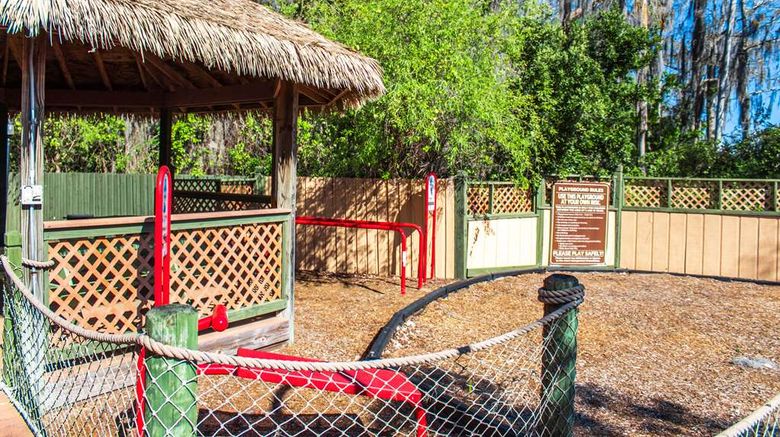 <b>Bryan's Spanish Cove Recreation</b>. Images powered by <a href="https://iceportal.shijigroup.com/" title="IcePortal" target="_blank">IcePortal</a>.