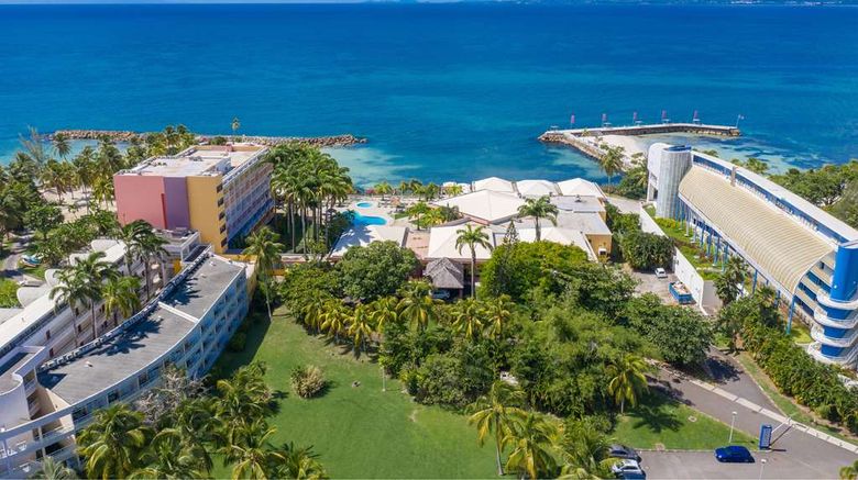 <b>Zenitude Hotel Homes-Le Salako Exterior</b>. Images powered by <a href="https://iceportal.shijigroup.com/" title="IcePortal" target="_blank">IcePortal</a>.