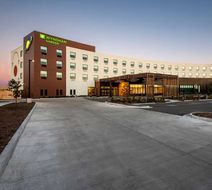 Wyndham Garden Winnipeg Airport Exterior