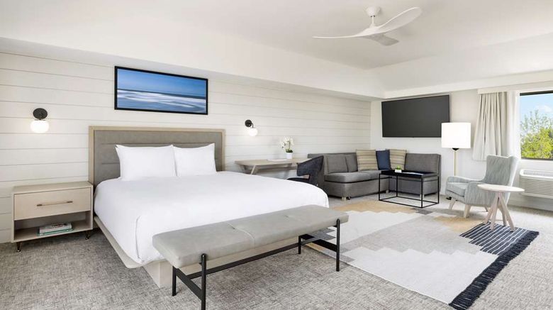 <b>The Pell Suite</b>. Images powered by <a href="https://iceportal.shijigroup.com/" title="IcePortal" target="_blank">IcePortal</a>.