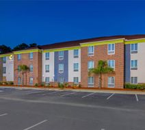 Comfort Inn and Suites Brunswick I-95 Exterior