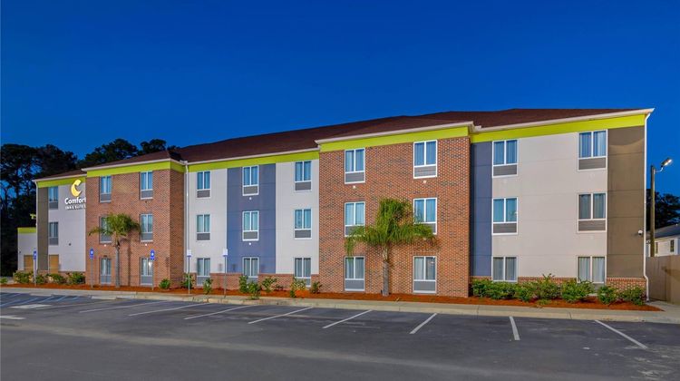 Comfort Inn and Suites Brunswick I-95 Exterior