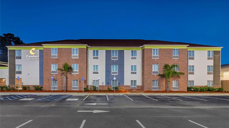 Comfort Inn and Suites Brunswick I-95 Exterior