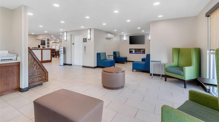 Comfort Inn and Suites Brunswick I-95 Lobby
