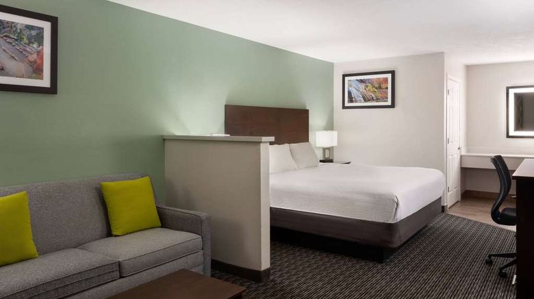 <b>Wingate by Wyndham Cedar City Suite</b>. Images powered by <a href="https://iceportal.shijigroup.com/" title="IcePortal" target="_blank">IcePortal</a>.