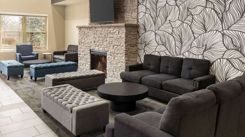 <b>La Quinta Inn & Suites by Wyndham Lobby</b>. Images powered by <a href="https://iceportal.shijigroup.com/" title="IcePortal" target="_blank">IcePortal</a>.
