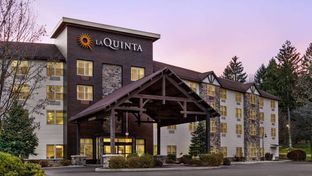 La Quinta Inn & Suites by Wyndham