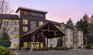 La Quinta Inn & Suites by Wyndham