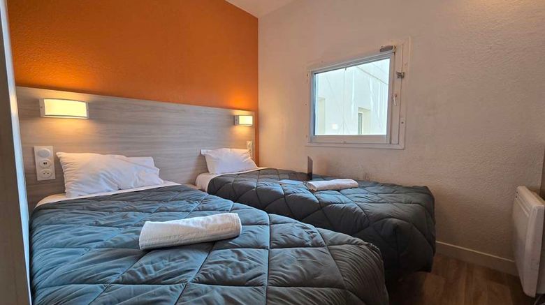 <b>Hotel Premiere Classe Lyon Est - Beynost Room</b>. Images powered by <a href="https://iceportal.shijigroup.com/" title="IcePortal" target="_blank">IcePortal</a>.