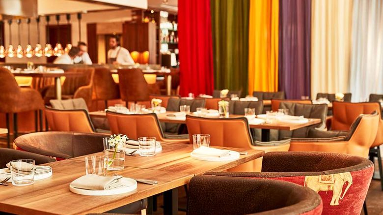 <b>Orania.Berlin Restaurant</b>. Images powered by <a href="https://iceportal.shijigroup.com/" title="IcePortal" target="_blank">IcePortal</a>.