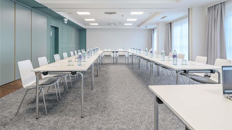 <b>ibis Styles Graz Messe Meeting</b>. Images powered by <a href="https://iceportal.shijigroup.com/" title="IcePortal" target="_blank">IcePortal</a>.
