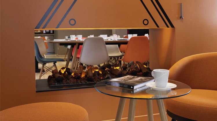 Ibis Styles Bourg-la-Reine Exterior