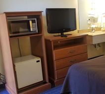 Super 8 by Wyndham Vancouver East Room