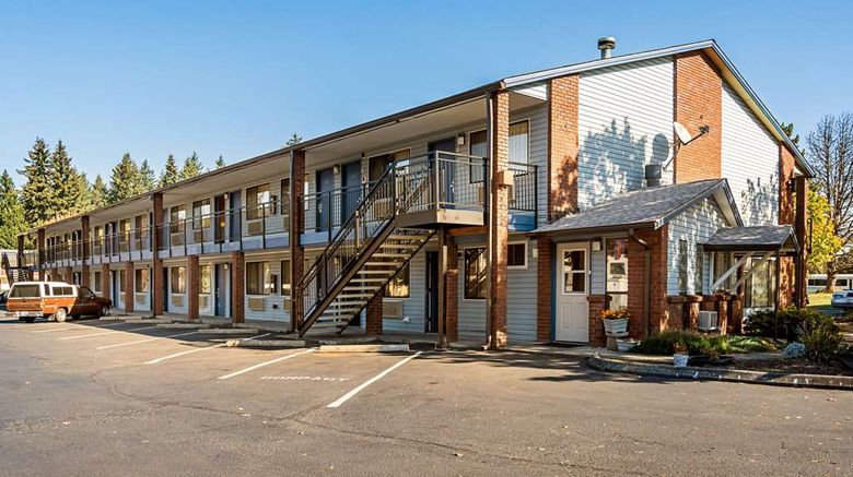 <b>Super 8 by Wyndham Vancouver East Exterior</b>. Images powered by <a href="https://iceportal.shijigroup.com/" title="IcePortal" target="_blank">IcePortal</a>.