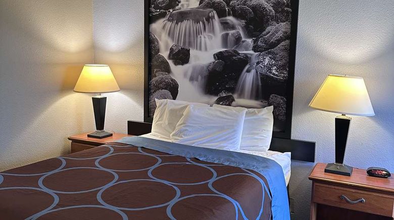 <b>Super 8 by Wyndham Vancouver East Room</b>. Images powered by <a href="https://iceportal.shijigroup.com/" title="IcePortal" target="_blank">IcePortal</a>.