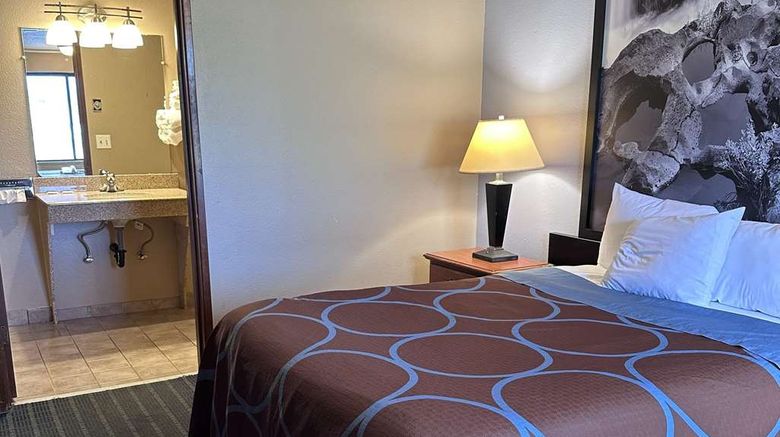 <b>Super 8 by Wyndham Vancouver East Room</b>. Images powered by <a href="https://iceportal.shijigroup.com/" title="IcePortal" target="_blank">IcePortal</a>.