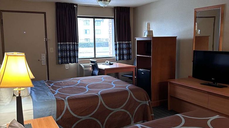 <b>Super 8 by Wyndham Vancouver East Room</b>. Images powered by <a href="https://iceportal.shijigroup.com/" title="IcePortal" target="_blank">IcePortal</a>.