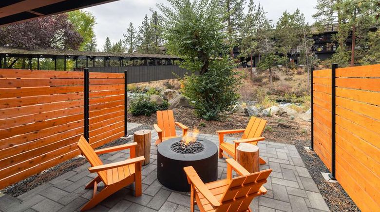 <b>Riverhouse on the Deschutes Exterior</b>. Images powered by <a href="https://iceportal.shijigroup.com/" title="IcePortal" target="_blank">IcePortal</a>.