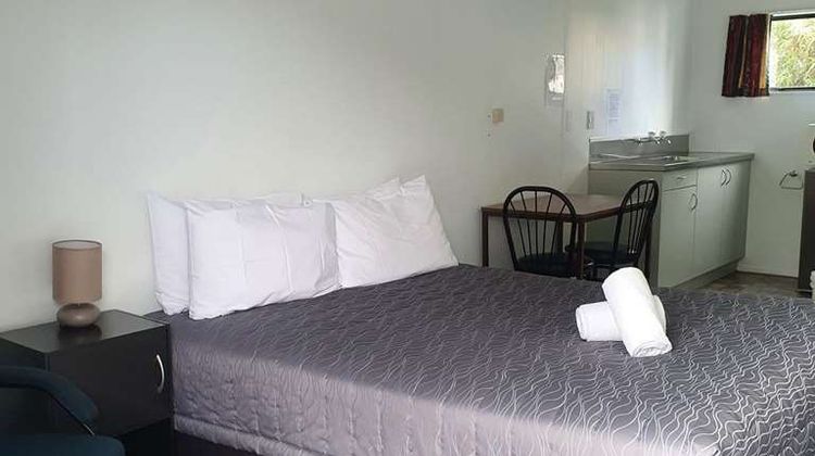 Ohakune Court Motel Room