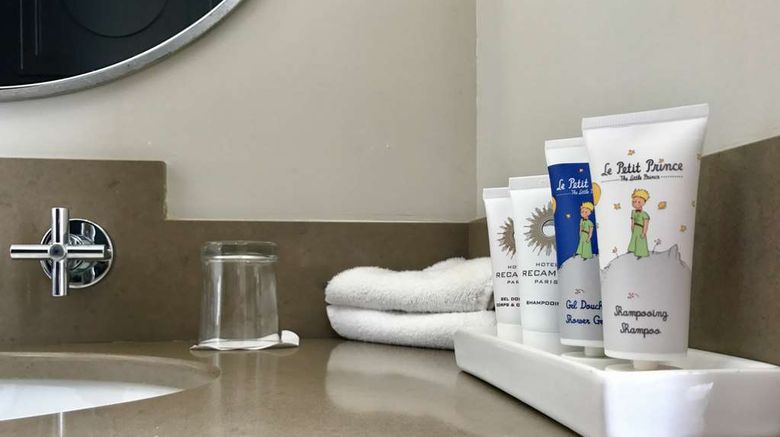 <b>Hotel Recamier Room</b>. Images powered by <a href="https://iceportal.shijigroup.com/" title="IcePortal" target="_blank">IcePortal</a>.