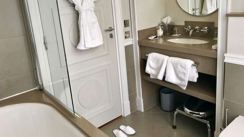 <b>Hotel Recamier Room</b>. Images powered by <a href="https://iceportal.shijigroup.com/" title="IcePortal" target="_blank">IcePortal</a>.
